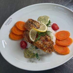 ROTBARSCHFILET AUF KAROTTENGEMÜSE (D,G)